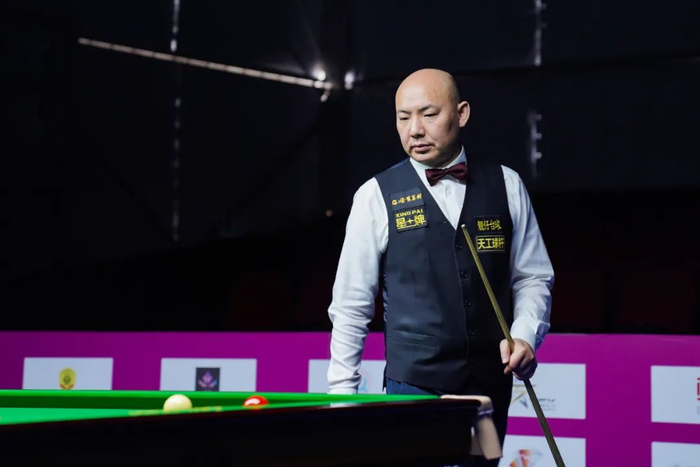 占据着举足 占据着举足