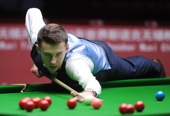 次将目光聚 次将目光聚