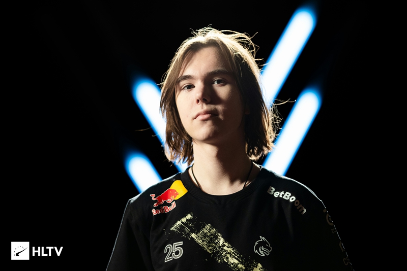 场比赛中展 场比赛中展