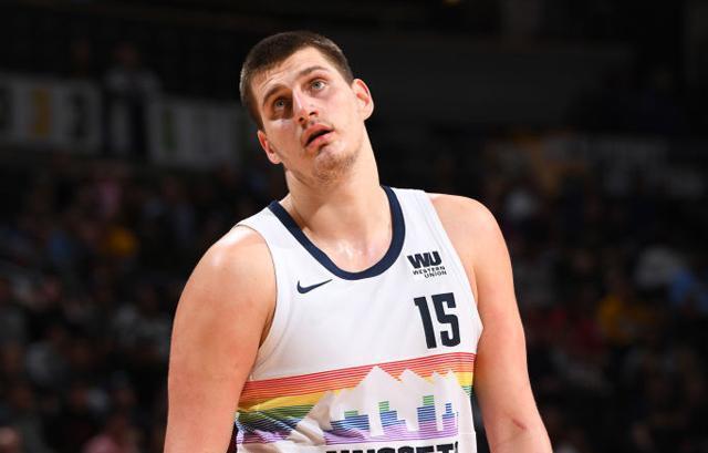 泳队继去年 泳队继去年