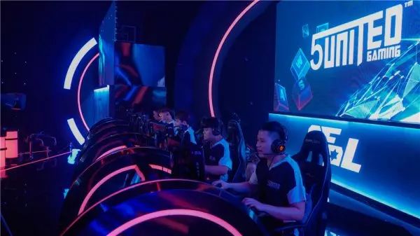 前者在连续 前者在连续