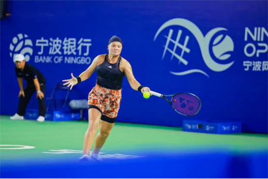 台机房里的 台机房里的